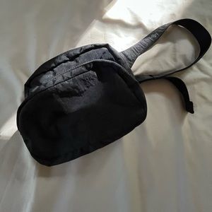BAGGU Black Fanny Pack, new with tags NWT
